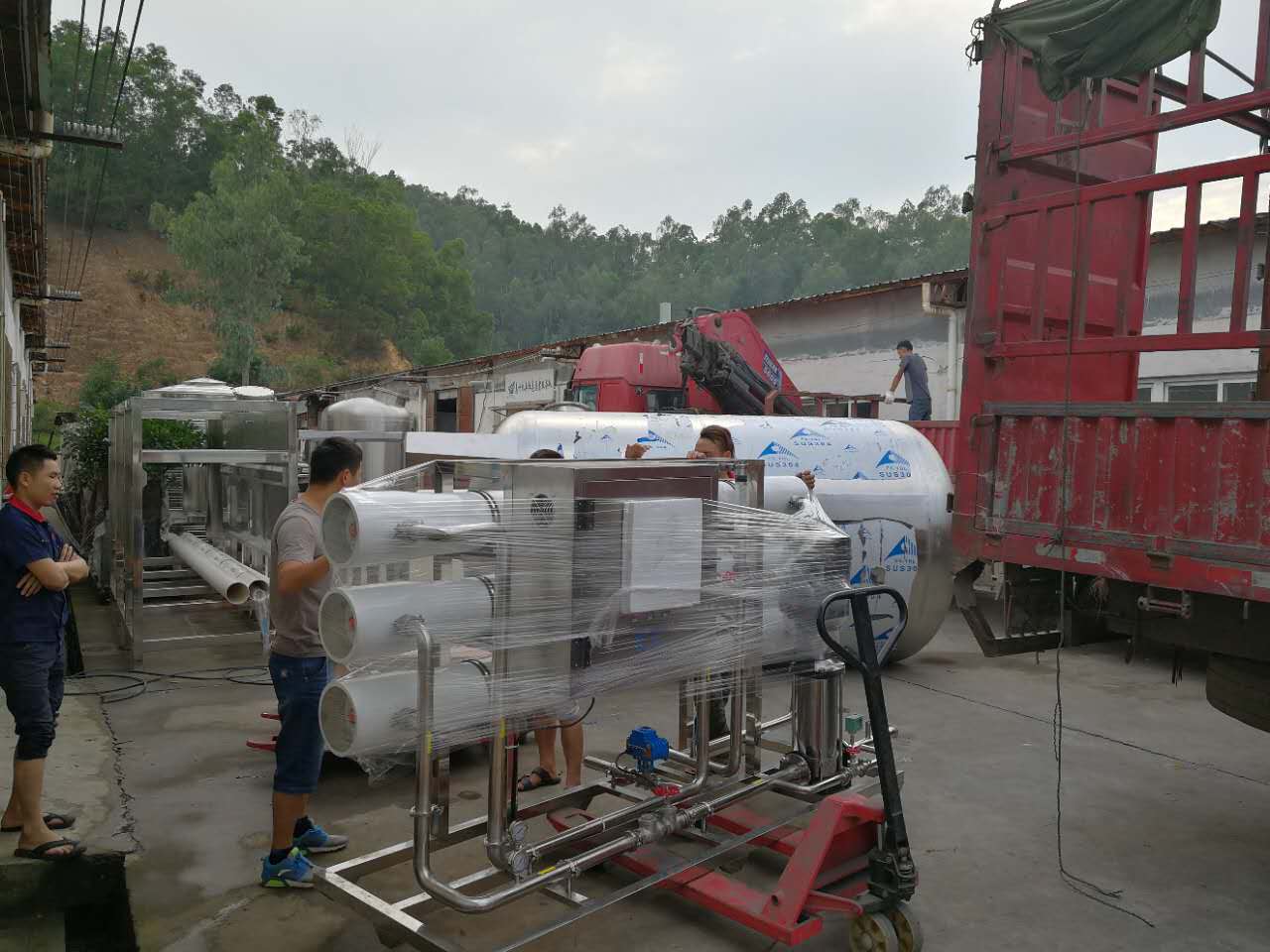 新建 PET 瓶装水线询价需提供哪些瓶型数据：从瓶胚克重到包装节拍的完整清单